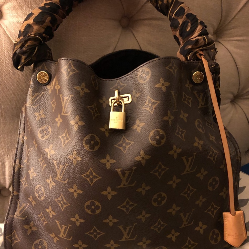 Louis Vuitton Gaia